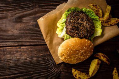 Izgara sığır eti hamburger