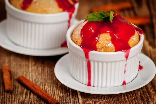 Vanillesuppe oder Cupcake — Stockfoto