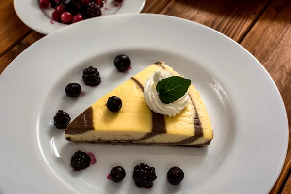 Curd and cocoa dessert — Stock Photo, Image