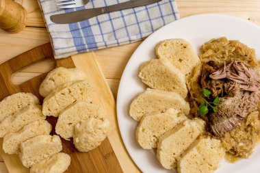 Hamur tatlısı lahana domuz