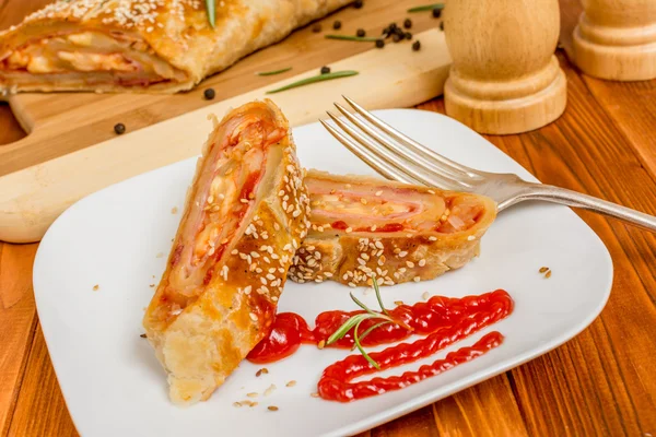 Puff pastry roll — Stock Photo, Image