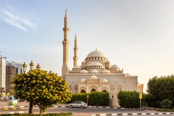 Moskee in sharjah, Verenigde Arabische Emiraten — Stockfoto