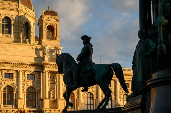 Ryttarstaty Vid Maria Theresa Monumentet Wien Österrike — Stockfoto