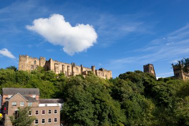 Bulut üzerinde Durham Kalesi