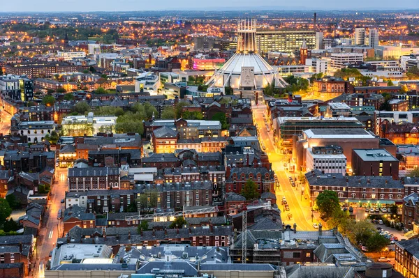 Liverpool manzarası ve Büyükşehir Katedrali — Stok fotoğraf