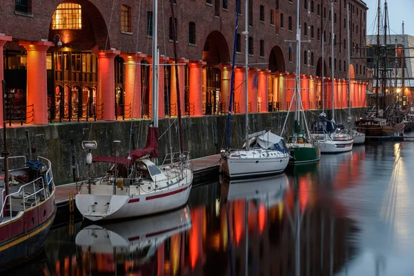 Barche Albert Dock Liverpool — Foto Stock