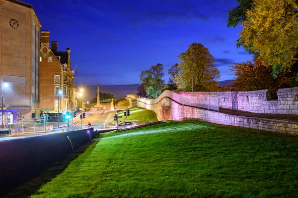 Городская стена Йорк Англия — стоковое фото