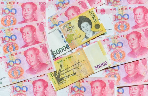 South Korean Won and Chinese RMB — Stock Photo, Image