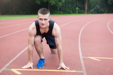 Sporcu eğitim. Atlet Stadı nda koşu bandı