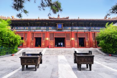 Yonghe rahipleri, ya da halk Lama Tapınağı bir tapınak ve Manastırı Gelug okul Tibet Budizmi