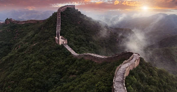 La Gran Muralla de China: 7 maravillas del mundo . —  Fotos de Stock