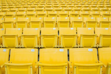 Tribün, boş sandalye