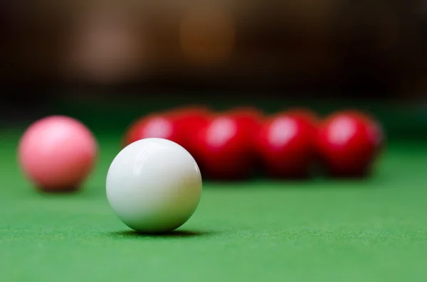 üç farklı renk snooker top tablosu 2