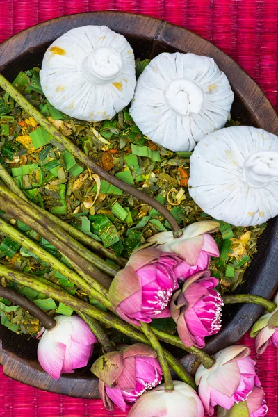 Ensemble de soins du corps thaïlandais — Photo