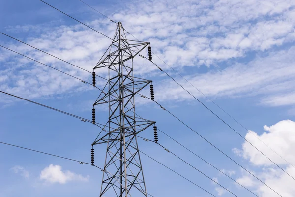 Torre de transmissão de eletricidade — Fotografia de Stock