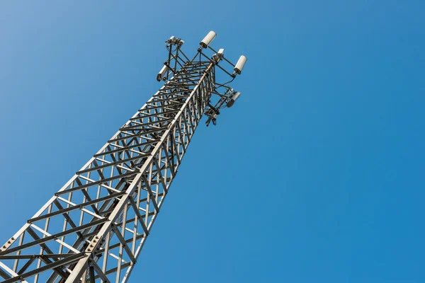 Transmitter mast and barbed wire — Stock Photo, Image