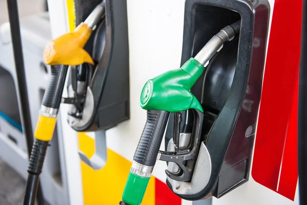 Riempimento pompa benzina — Foto Stock