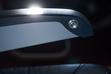 Uçakta sandalyenin kol dayama