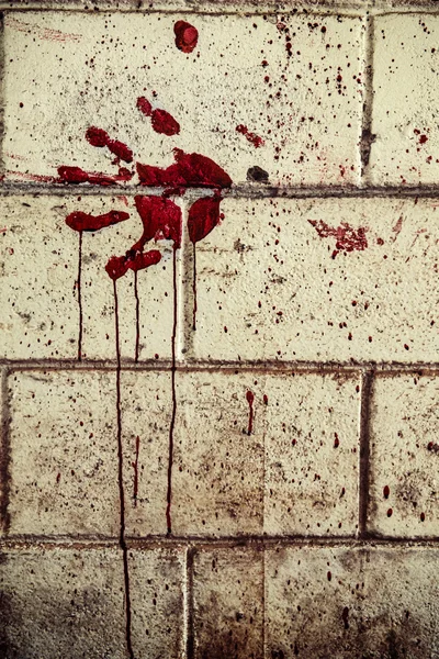 Mancha de sangre de sufrimiento en la pared — Foto de Stock