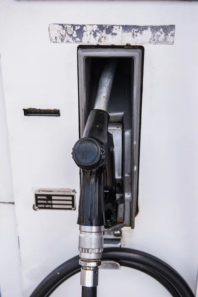 Fuel dispenser på en bensin station — Stockfoto