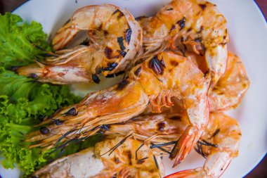 Sebzeli ızgara karides