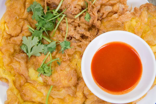 Omelet with chili sauce — Stock Photo, Image