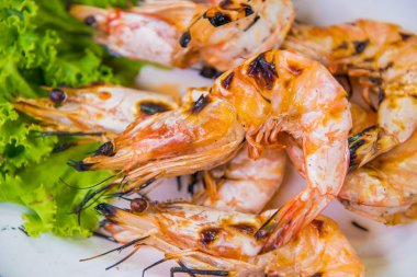 Sebzeli ızgara karides