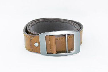 Kahverengi kemer erkekler için