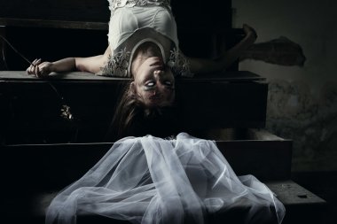 Gelin hayalet hikayesi