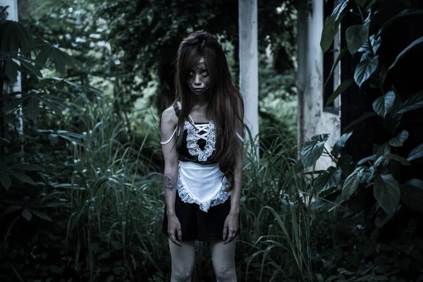 भयभीत एशियन कन्या भूत — स्टॉक फोटो, इमेज