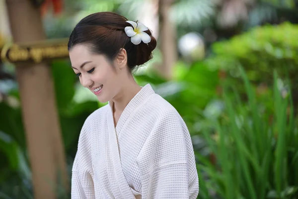 Beautiful Asian girl feel relaxing — Stock Photo, Image