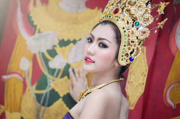 Tajskie kobiety w stroju ludowym — Zdjęcie stockowe