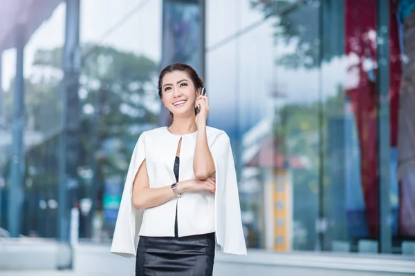 Beautiful business woman doing portrait — Stock Photo, Image