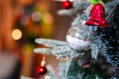 Festival için Noel Ağacı süslemesi