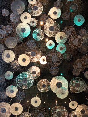 Bir iç dekoratif daire tavanı