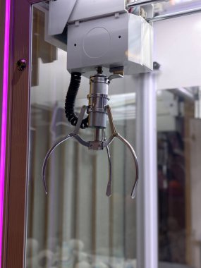 Oyun atari salonunda Dool Claw makinesinin kapanışı