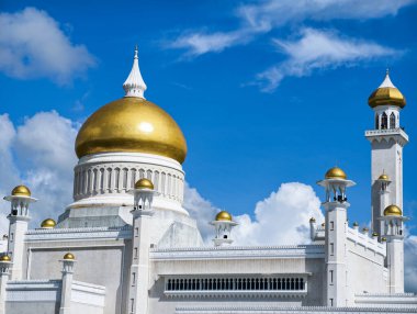Mescid Ömer 'Ali Seydien iki eyalet camiinden biri ve Brunei' nin en büyüklerinden biri, Bandar seri Begawan..