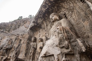 Longmen mağarasını Çin heykeli
