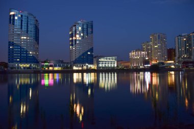 Kuban Nehri 'nin kıyısında, Krasnodar şehrinde.