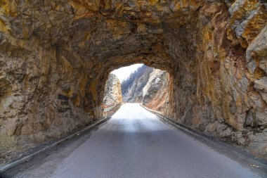 Kayalık Dağ 'ın HDR dış manzara fotoğrafçılığı