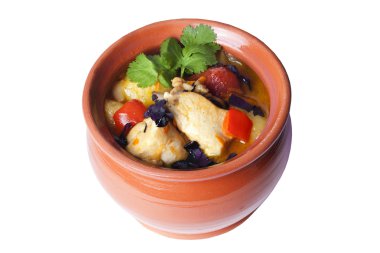 patates ve sebze toprak kap içinde tavuk güveç 