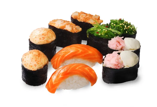 Sushi set, berbagai jenis panggang, Chuka, rumput laut, salmon, cumi-cumi, bagus, rapi, terisolasi — Stok Foto