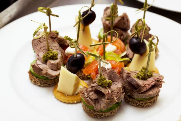 Canapés variados — Fotografia de Stock