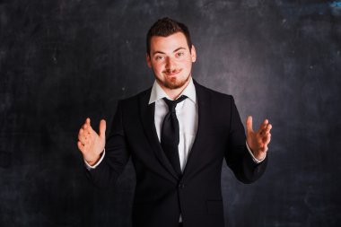 Boyut için gösterilen iş adamı