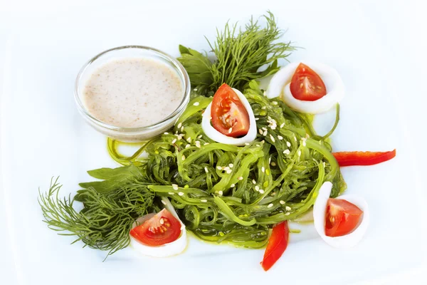 Salada Chuck com tomate cereja e gergelim — Fotografia de Stock