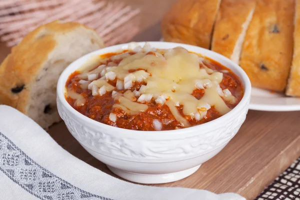 Sopa de tomate quente com cebolas — Fotografia de Stock