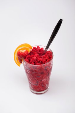 çilek smoothie muz bir cam ile