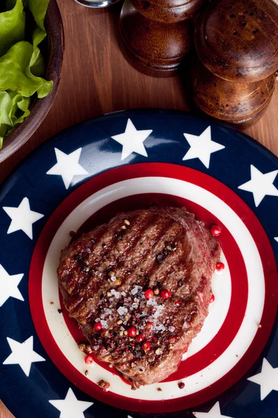 Amerikai steak piros kaliforniai paprika, tengeri só, grill, grill, Amerikai, zászló, nemzeti — Stock Fotó