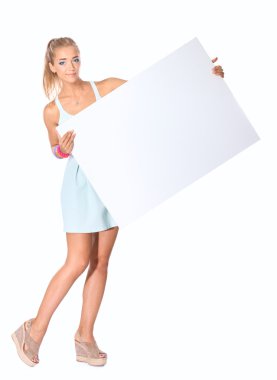 Beyaz arka plan üzerinde izole Pano afiş olan kadın