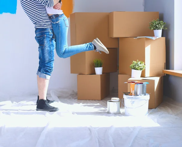 Happy young couple moving in new house — Stock Photo, Image